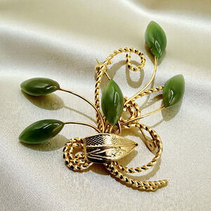 Vintage Nephrite Jade Leaf Brooch Gold-Tone Wire Spray Pin Mid-Century Elegant